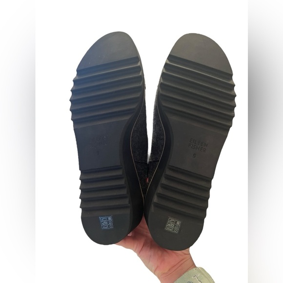 NWOB Eileen Fisher Women’s Loyal Wedge Booties in Charcoal Felt size 9 - Picture 7 of 7